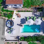 펜션 Happy Hideaway By Aneo Travel