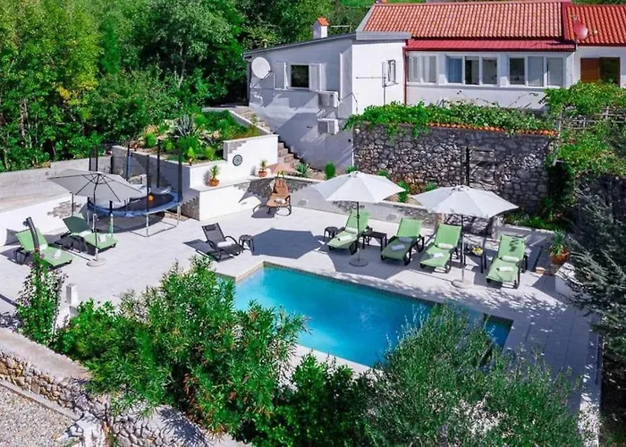 Happy Hideaway By Aneo Travel