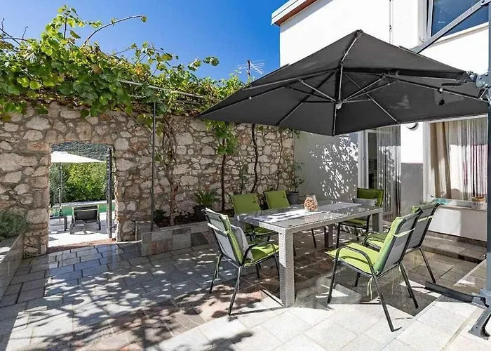Happy Hideaway By Aneo Travel Bribir (Primorje-Gorski Kotar)