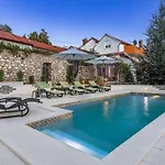 Happy Hideaway By Aneo Travel