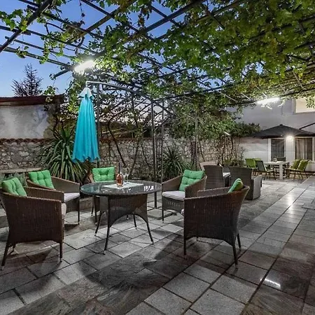 Bozana By Aneo Travel